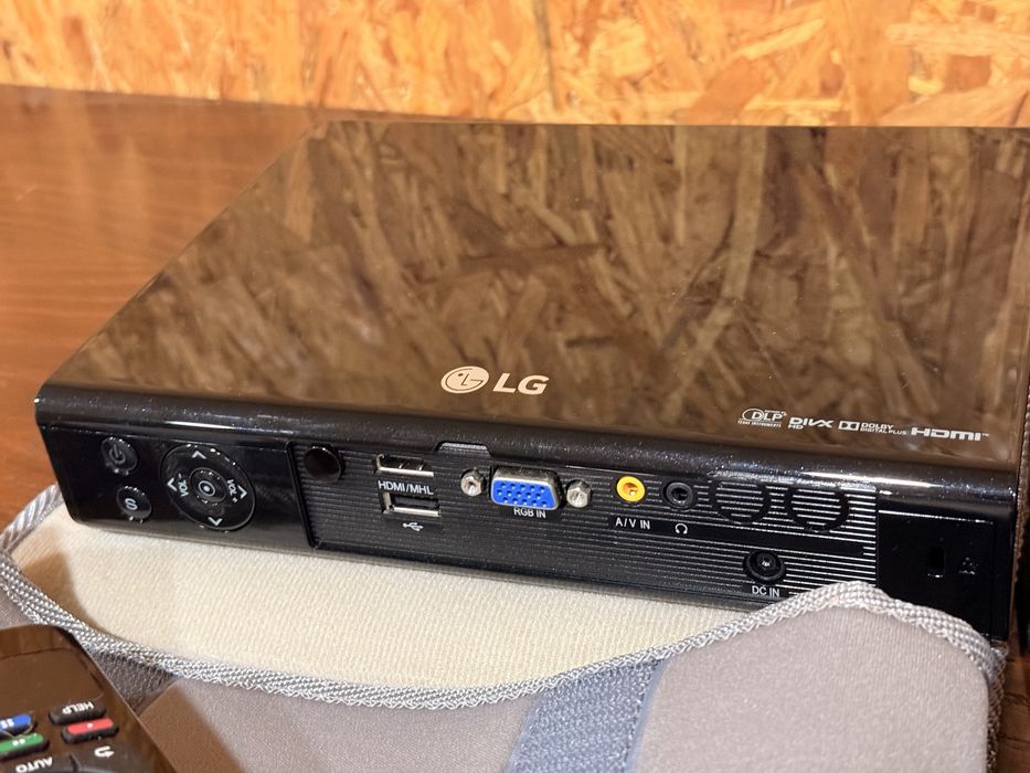 Vendo Video Projetor LG