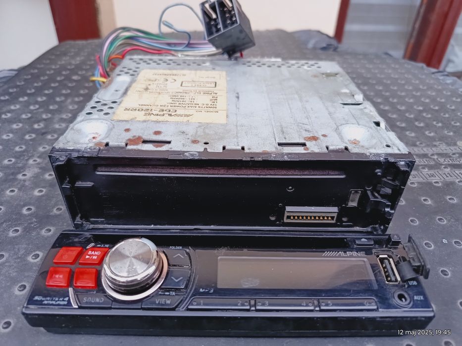 RadioCD iPod USB AUX ALPINE CDE-120R 4x50W MP3 Bass Subw Bluetoot 2RCA