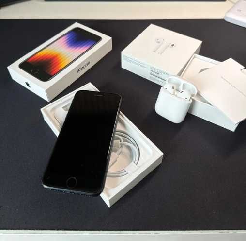 Pack Apple: iPhone SE 3ª Geração 128GB + AirPods 2ª Geração (Com Caixas e Fatura Worten)