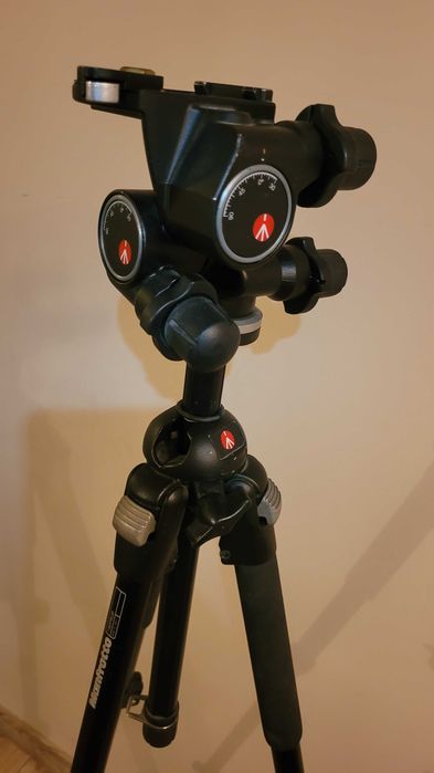 Statyw Manfrotto 190PROB + Głowica Manfrotto 410