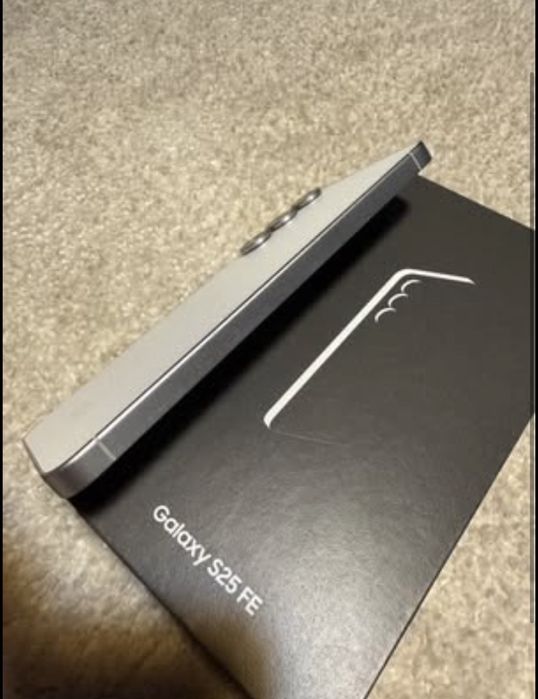 Samsung Galaxy S25 FE