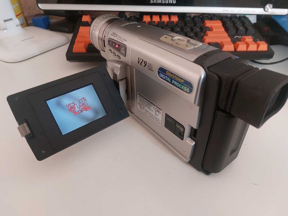 Видеокамера кассетная Panasonic NV-VZ9EU