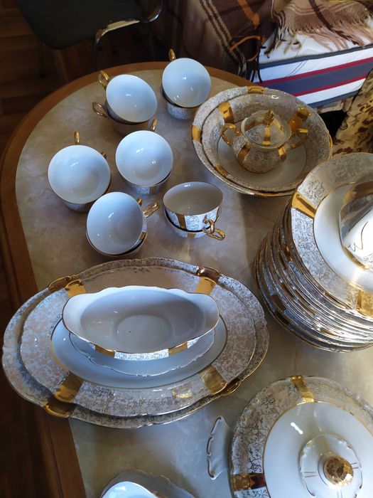 Продам порцеляновий сервіз на 12 персон фабрики Roschutzer