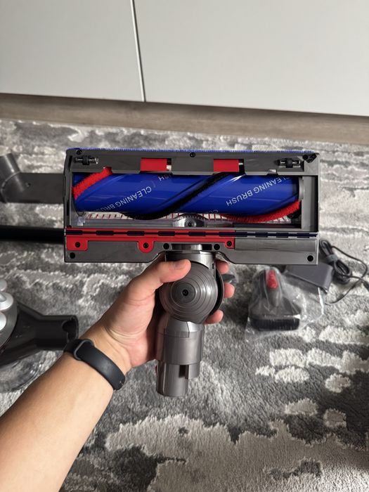 Пилосос Dyson V8