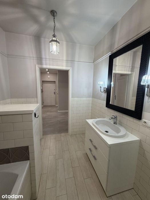 2-pokojowe mieszkanie 65 m² po remoncie | Centrum Zwolenia | Parking