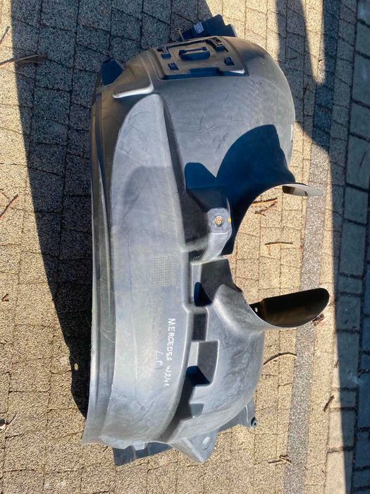 Mercedes B Klasa W246 Nadkole Przednie Lewe