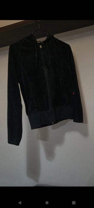 Welurowa bluza z kapturem, Triumph