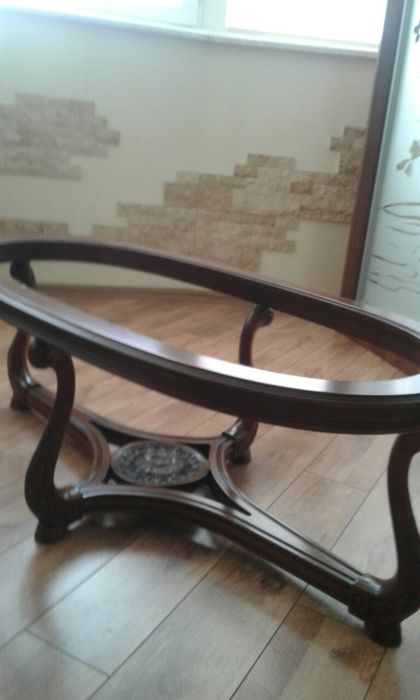 Продам журнальнїй столик Италия