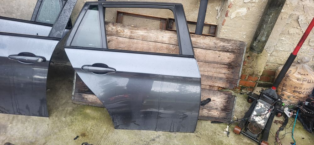 Maska BMW E 91  kolor  Sparkling grapphite A 22/7 Drzwi błotniki lampa
