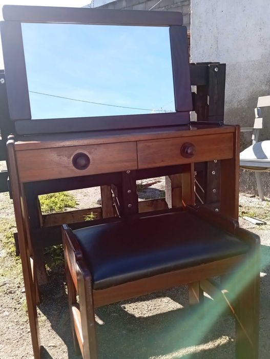 Móveis de quarto em bom estado