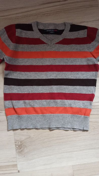 Sweter reserved 110