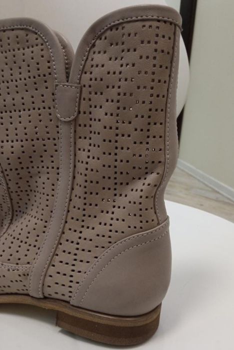 Чобітки  р.36 (36.5-37.0) (23.0-23.5) шкіра