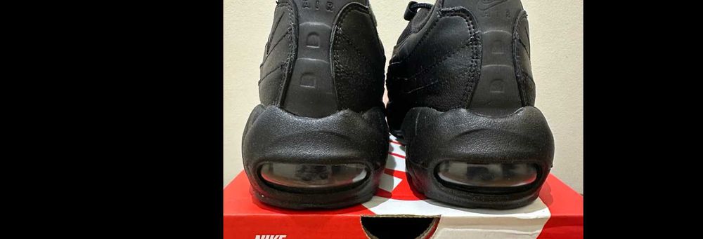 Nike Air Max 95 Essential Triple Black r44