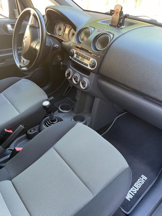 Продам Mitsubishi Colt 1.3 бензин, механика 2010 года