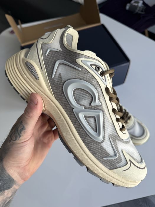 DIOR B30 Countdown Tech Sneaker