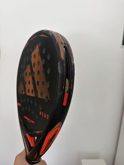 Adidas arrow hit ctrl 2026