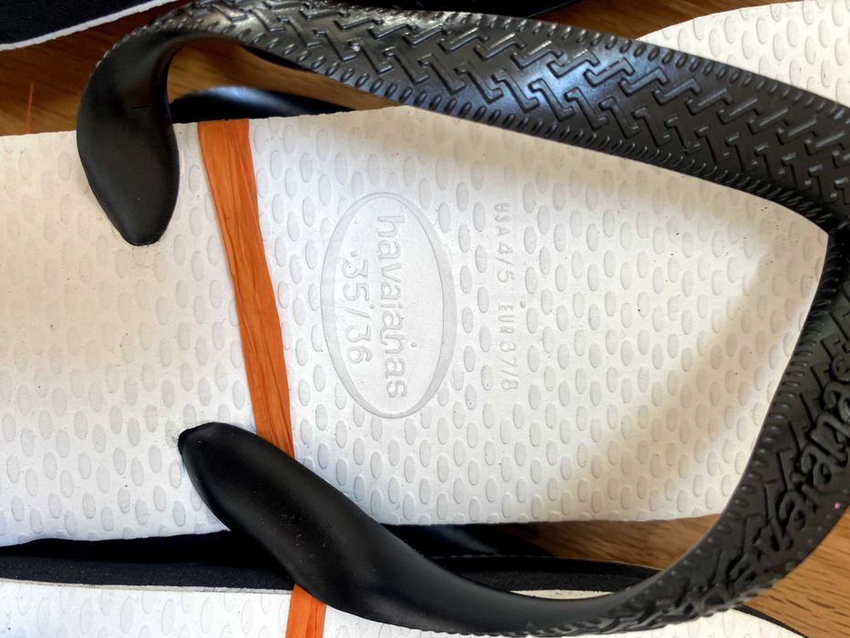 Conjunto de HAVAIANAS ORIGINAIS - Cor Preto e Branco - Tamanho 35/36