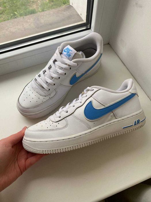 Кросівки Nike Air Force 1 (розмір 40)