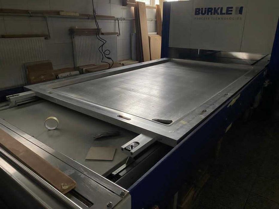 Prasa membranowa BURKLE M8 do foliowania MDF