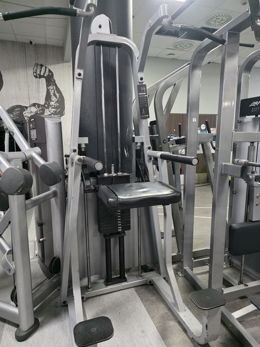 Icarian Assisted Chin Dip Maszyna asystent podciągania