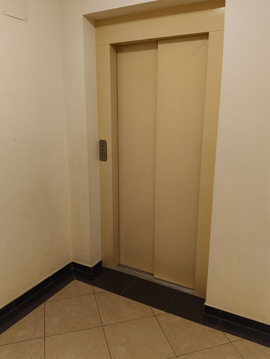 Apartamento T3 com garagem e elevador