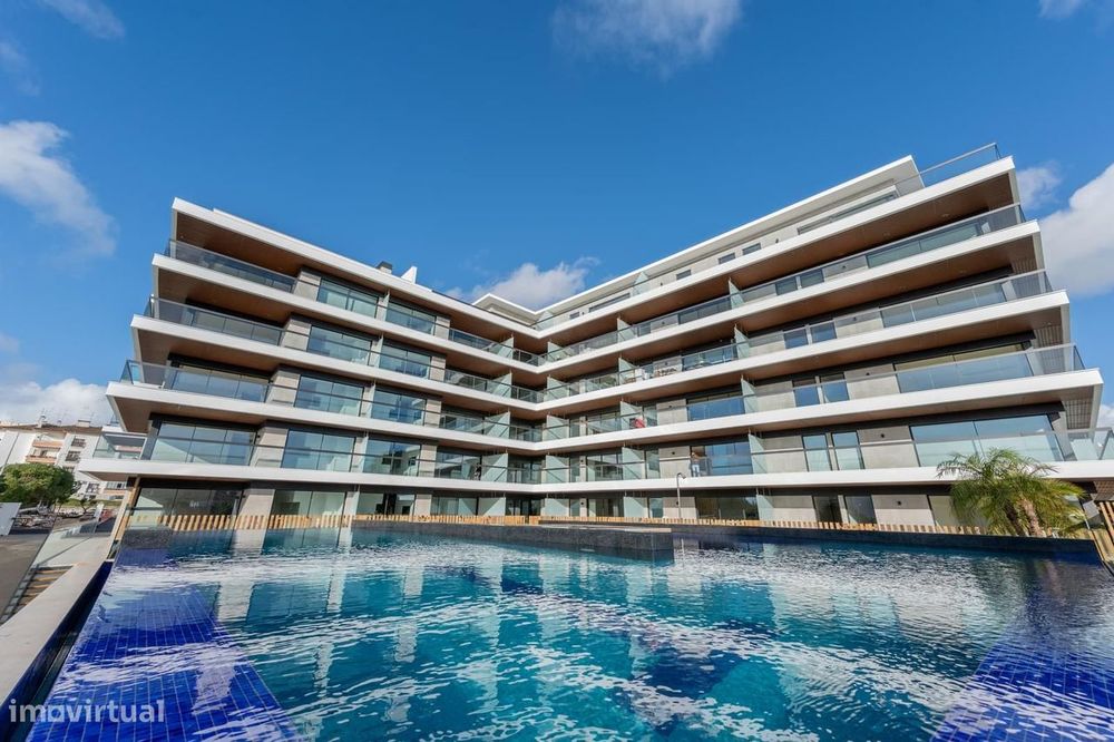 Apartamento T3 com estacionamento, Parede, Cascais
