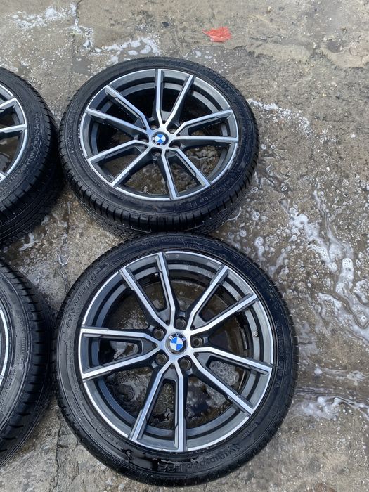 Диски бмв в отличном состоянии 5.112 r18 в сборе с резиной