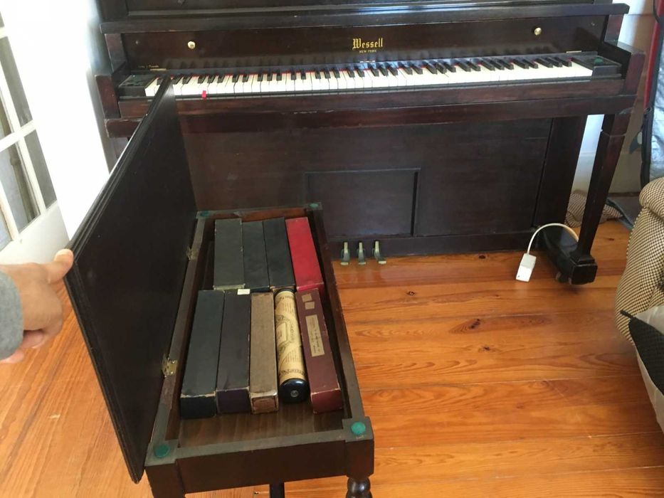 Pianola Wessell Piano Wessell antigo · Pianola com 6 rolos · Funcional