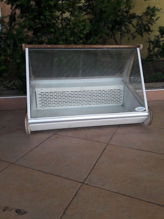 Продам холодильник для магаз,цена договорная инов