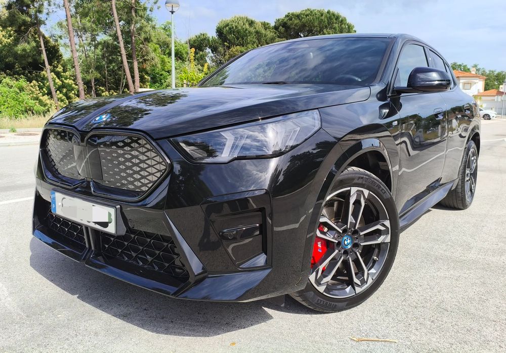BMW iX2 eDrive20 Pack Desportivo M Pro