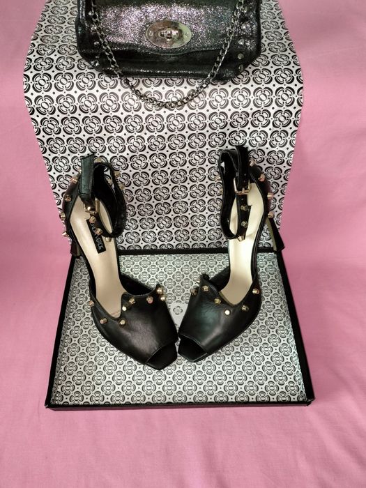 Жіночі шкіряні босоніжки