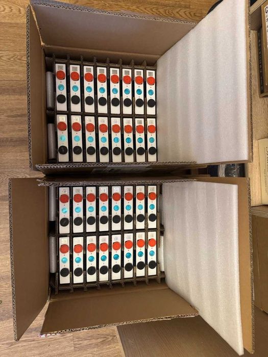 Акумулятор LiFePo4 EVE 12,8V 50Ah - збірка 4S 12,8V ємність 640Wh, USB-C PD, індикація напруги, EVE LF50K 50Аh