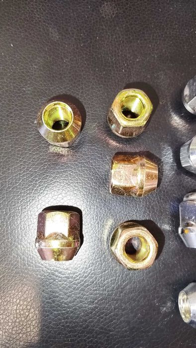 Гайки колёсные для дисков М12×1,5 ключ 19