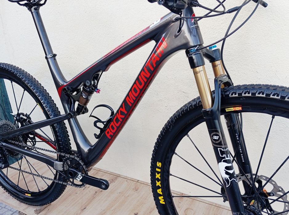 JF-Bikes Gama alta  Roky Mountain L Carbono x01-12v fox suspensão total