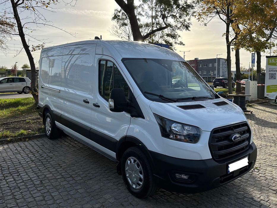 Wynajem busa nowego Ford Transit L3H2