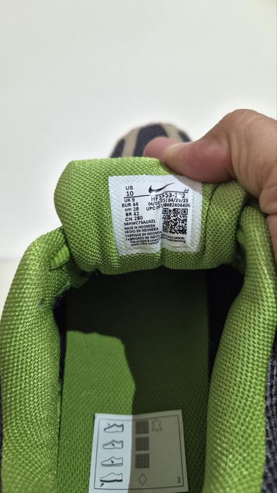 Кросівки Nike Zoom Vomero 5,  HF1553 102, US10 EUR44 28CM