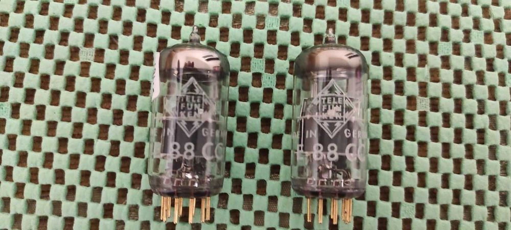 Продам  радиолампы ECC81,82,83,85,88,6SN7,6SL7,6L6,6V6,EF86,EL84,KT88