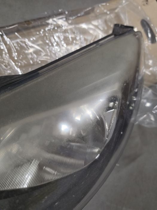 Reflektory Ford Focus MK3 2012