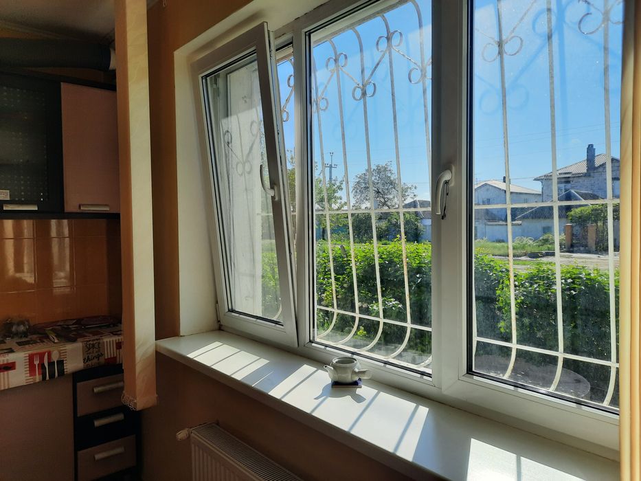 Продам два дома.