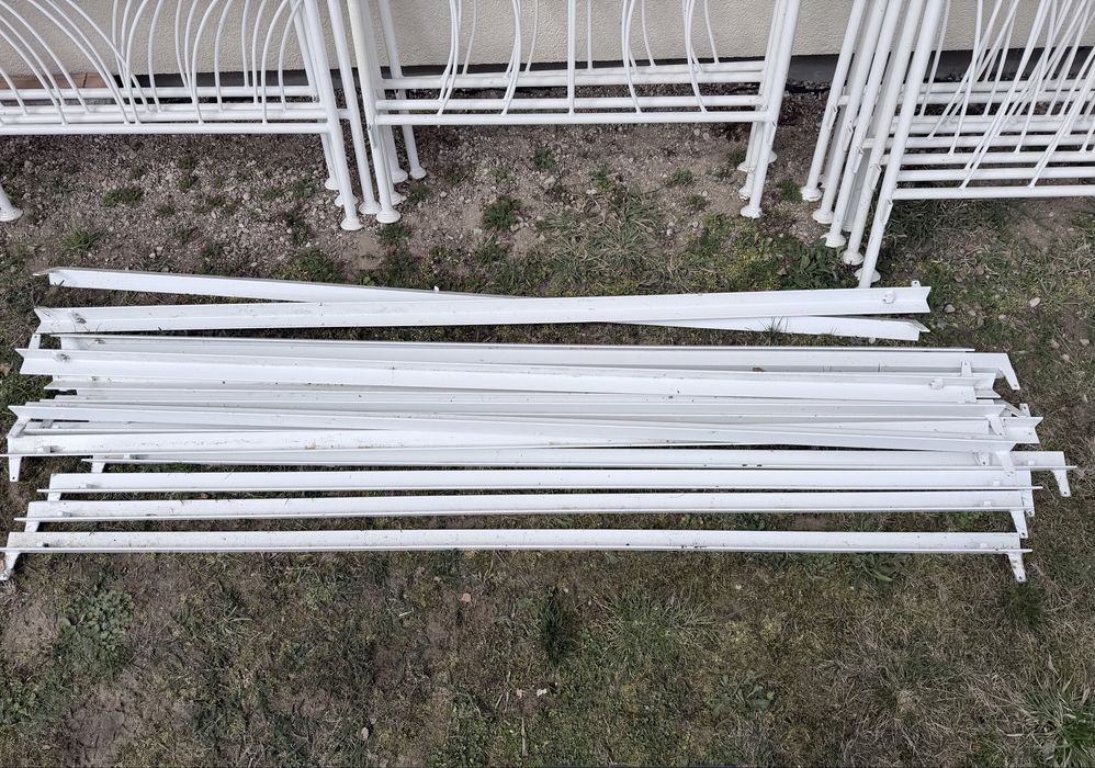 Łóżka domowe w super stanie.