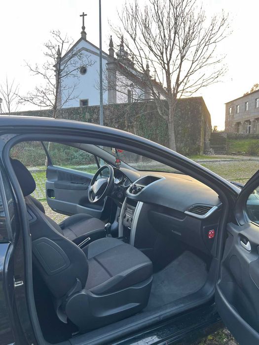 Peugeot 207 1.4 HDi