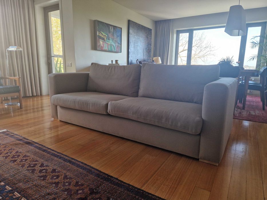 SOFÁ TAUPE | 3 lugares