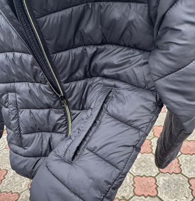 Продам весняну куртку на хлопчика 134 р