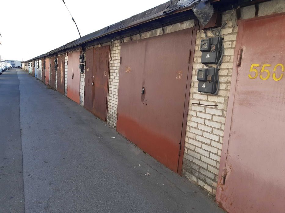 Обміняю капітальний кірпічний гараж  ЖК Волна на ЖК Мостовик.