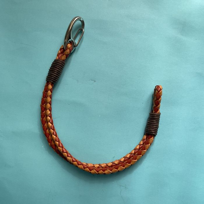 Pulseira entrelaçada