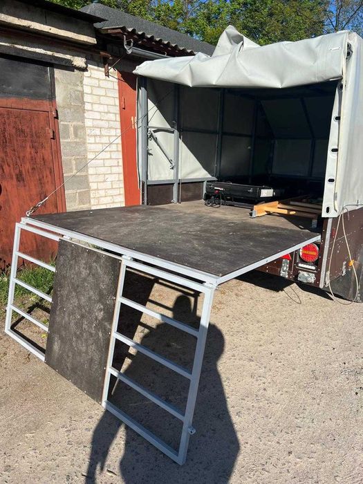 Причіп автомобільний