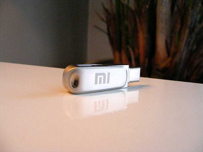 Nowy Pendrive Mi 2TB 2000 GB (srebrny, złącze USB i USB-C)