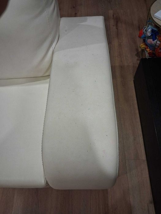 Sofá 3 Lugares Confortável e Funcional