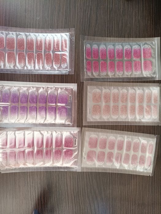 Великий вибір наклейок,на нігті