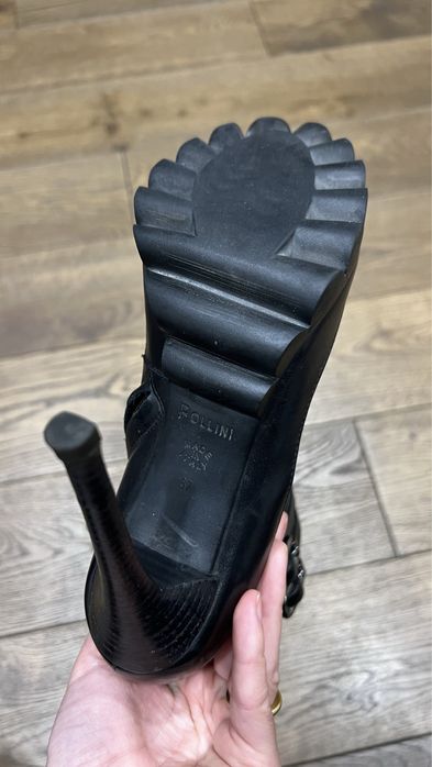 Черевики Pollini